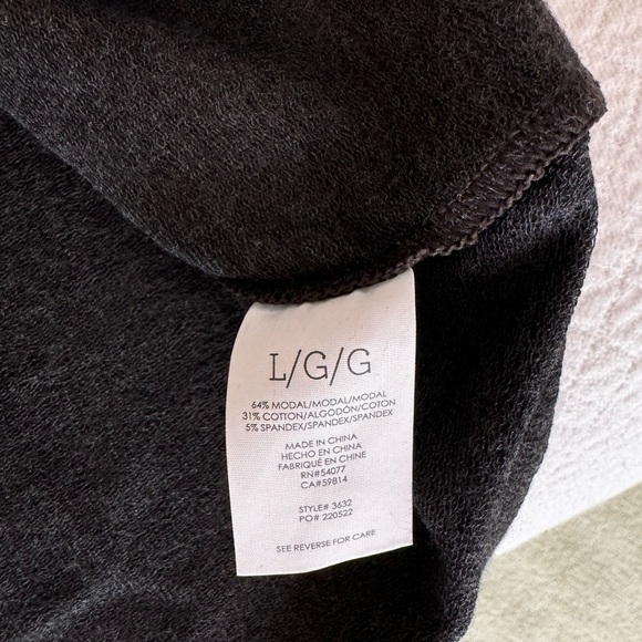 CABI short sleeve A-line grey turtleneck top size L - Picture 6 of 8